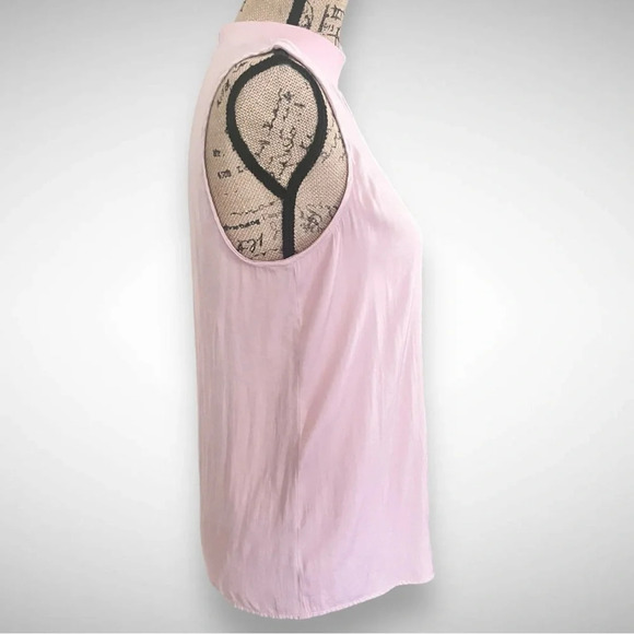 A NEW DAY Women's Light Pink Sleeveless Mock Neck Blouse Size Small |‎ EUC - Picture 2 of 8